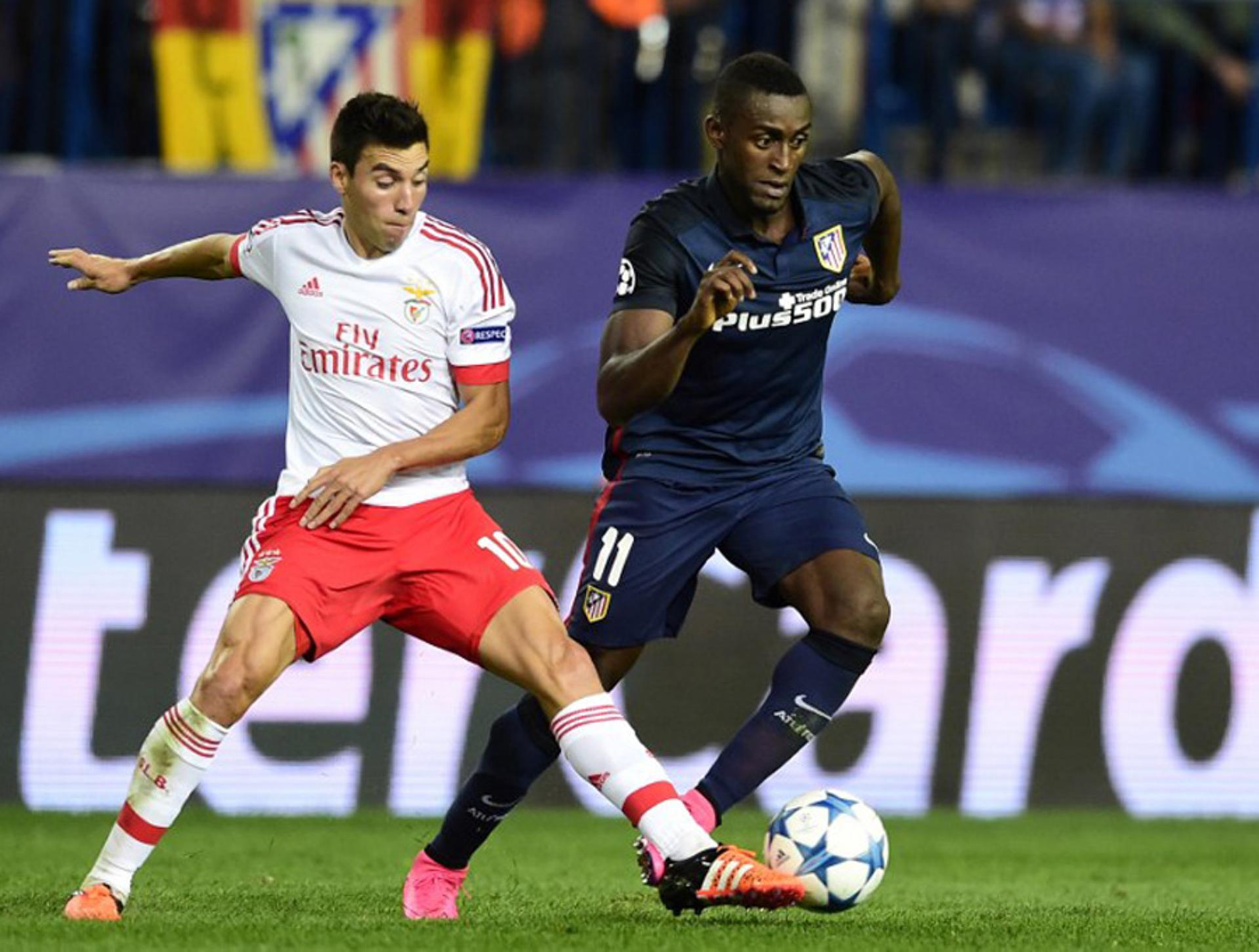 Atlético de Madrid x Benfica - Gaitán e Jackson Martínez, el Cha Cha Cha (Foto: Javier Soriano / AFP)