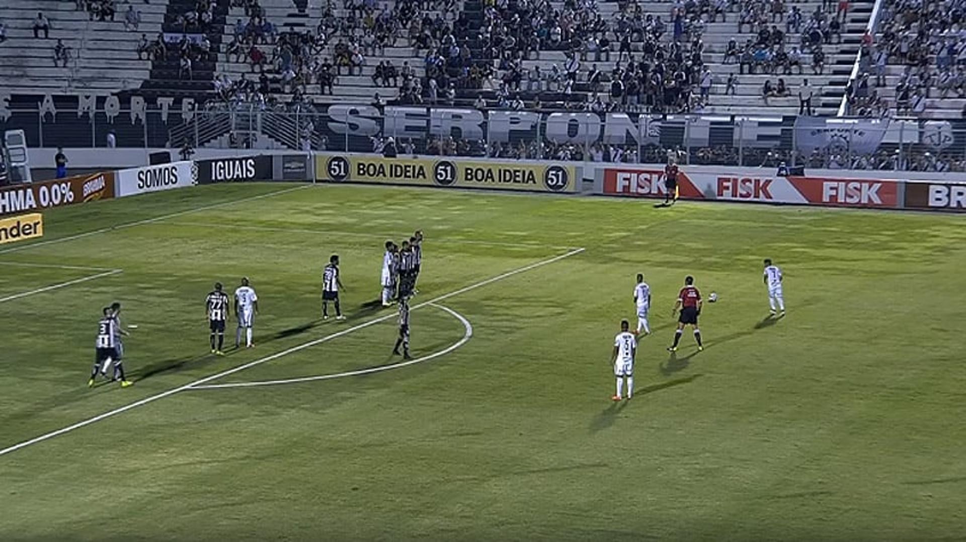 HOME - Ponte Preta x Figueirense - Campeonato Brasileiro - Moisés Lucarelli (Foto: Reprodução/Premiere)