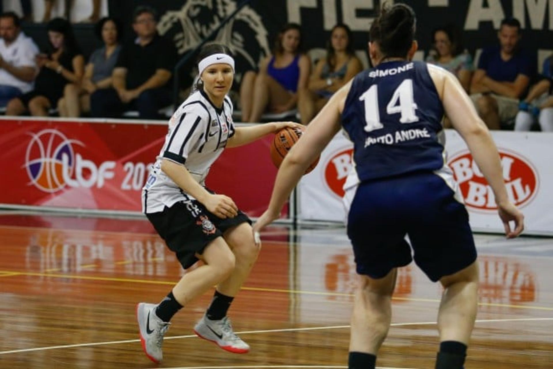 Melissa Gretter também teve atuação de destaque para o Corinthians (Foto: Marcello Zambrana/Inovafoto)