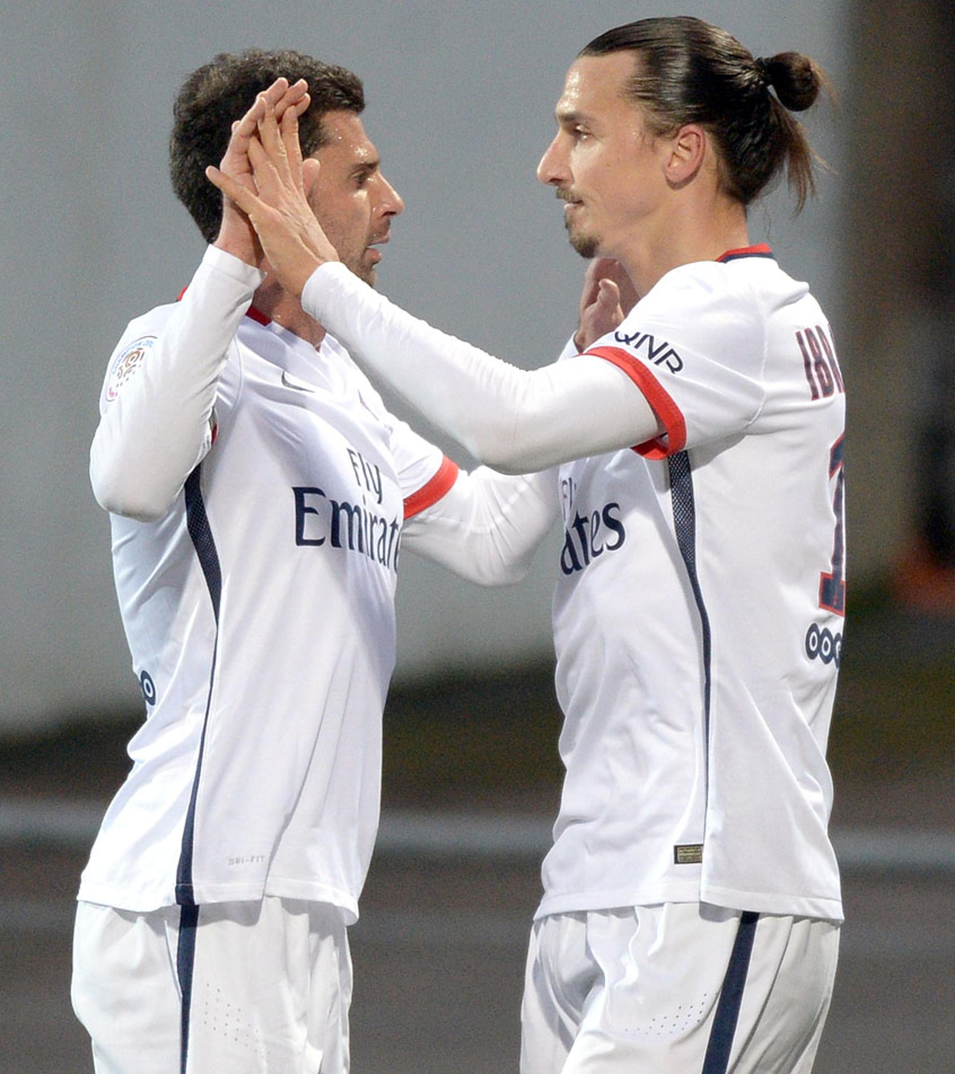 HOME - Lorient x PSG - Campeonato Francês - Ibrahimovic e Thiago Motta (Foto: Jean Sebastien Evrard/AFP)