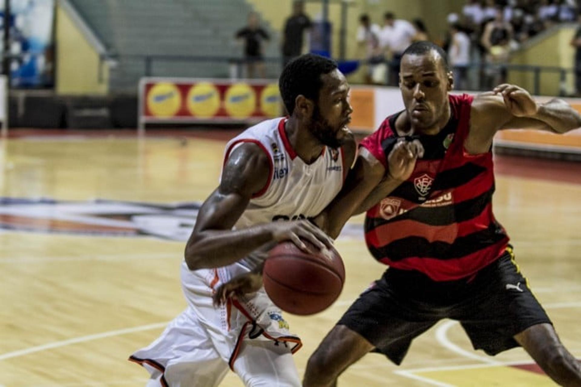 Taaj Ridley afirmou que o técnico da Liga Sorocabana o agrediu diversas vezes (Foto: Divulgação/NBB)