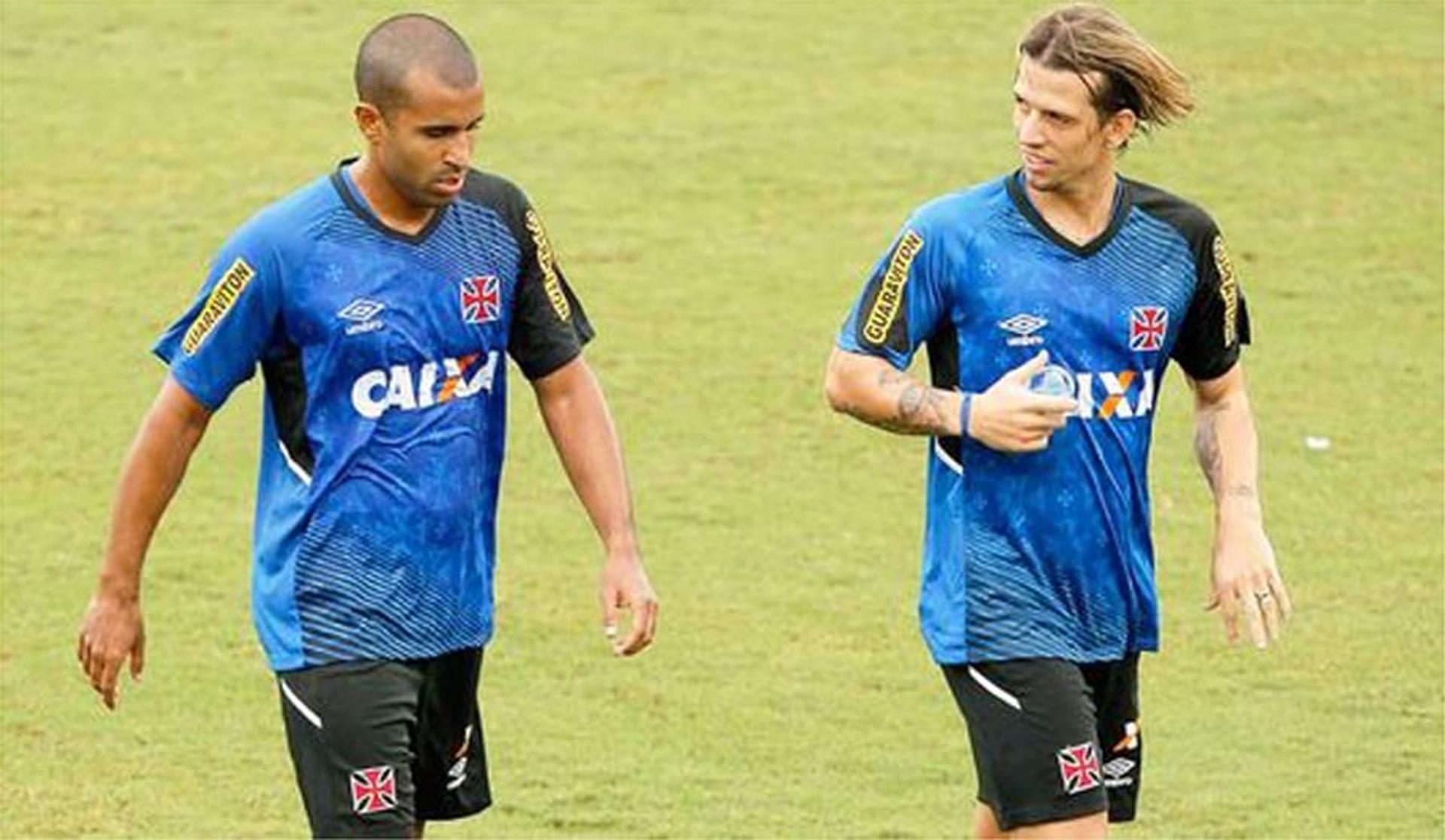 treino Vasco - Diguinho e Julio Cesar (foto:Wagner Meier/LANCE!Press)