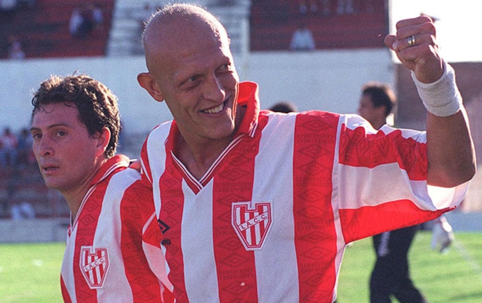 Dertycia é argentino e marcou o primeiro gol da carreira de Rogério Ceni (Foto: Divulgação)