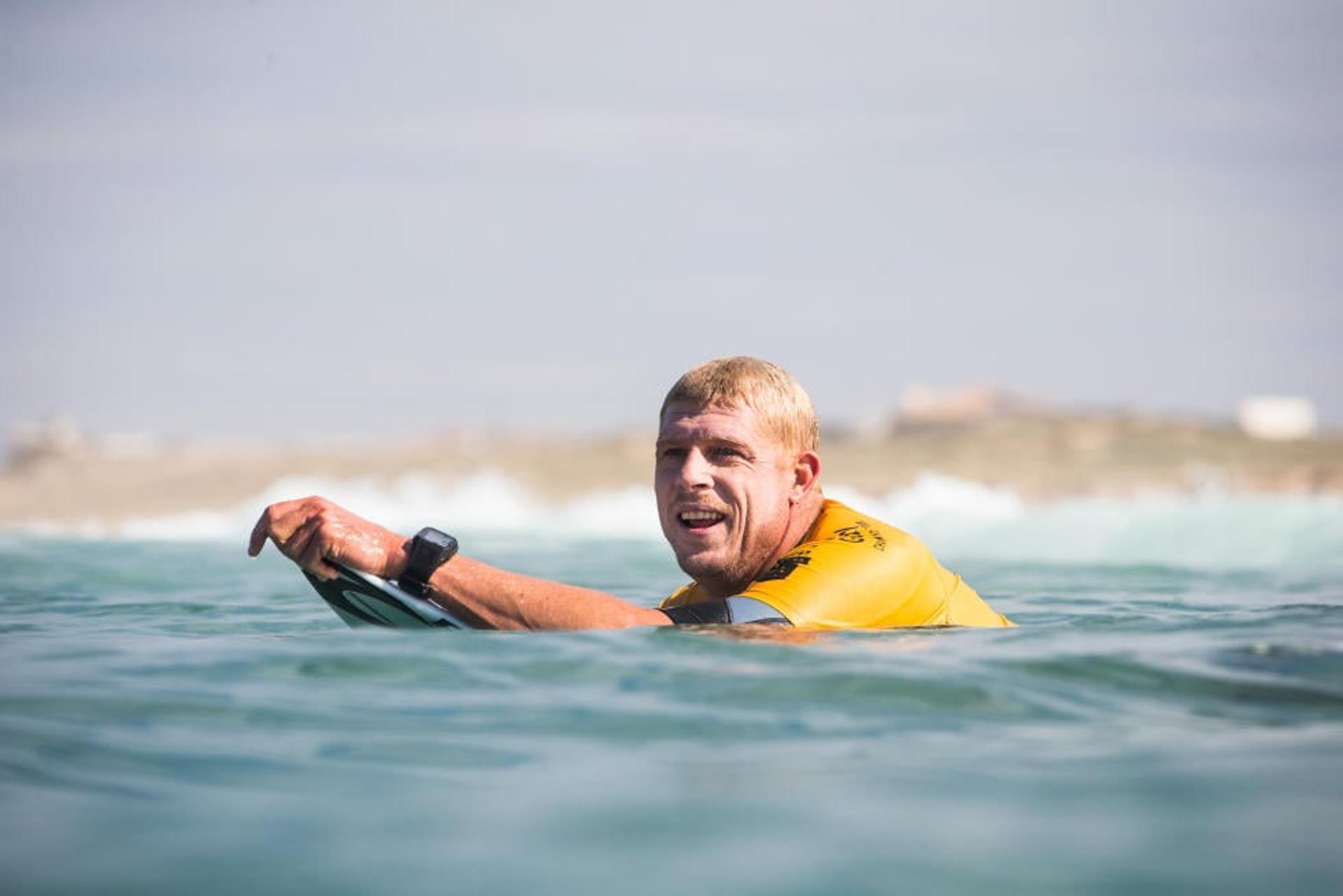 Mick Fanning é o líder do Circuito Mundial, com 49.900 pontos (Foto: Divulgação/WSL)