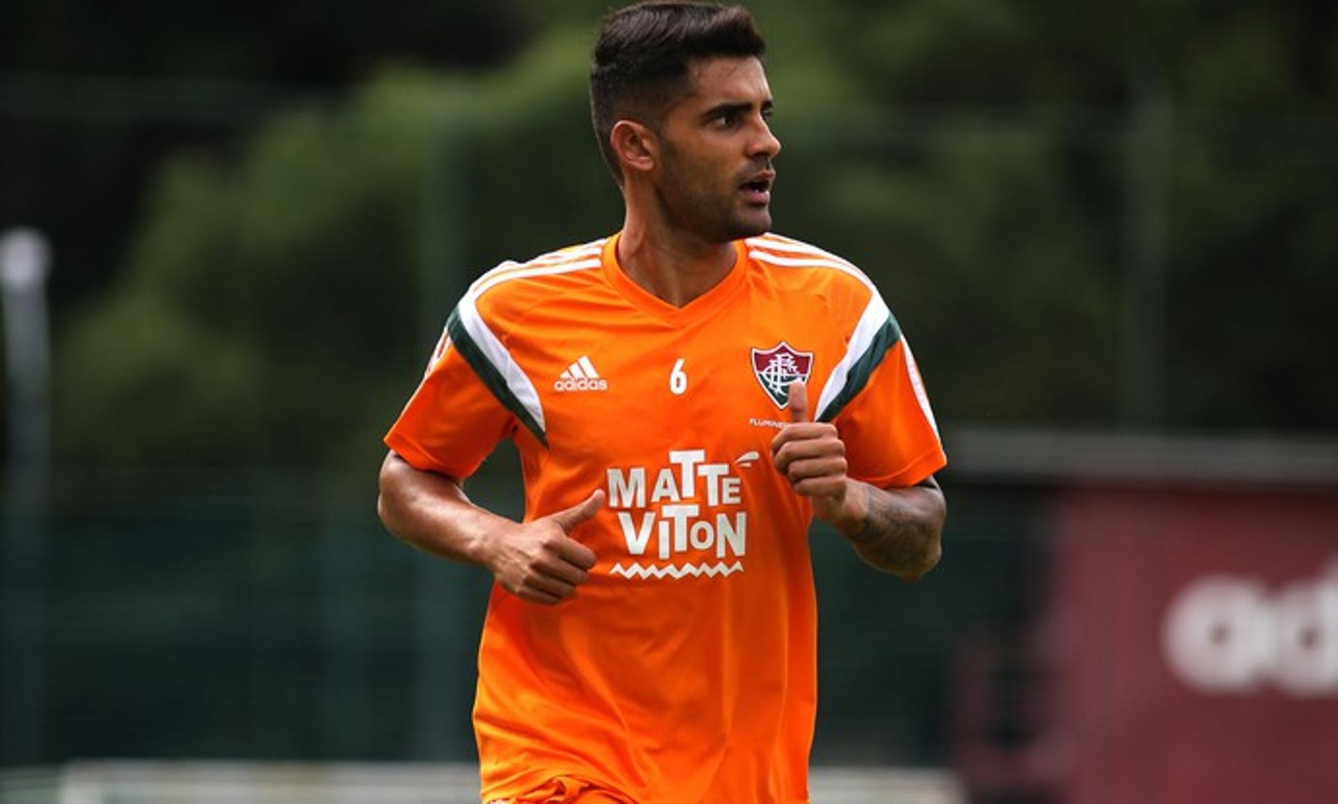 Giovanni, lateral-esquerdo do Fluminense (Foto: Divulgação)