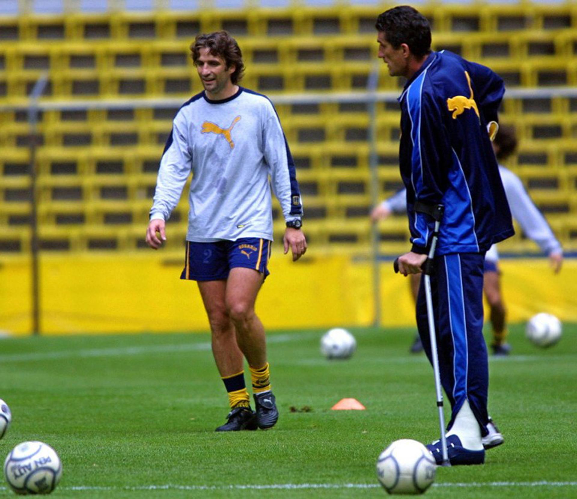 Em 2001, Edgardo Bauza treinava seu primeiro clube, o Rosario Central