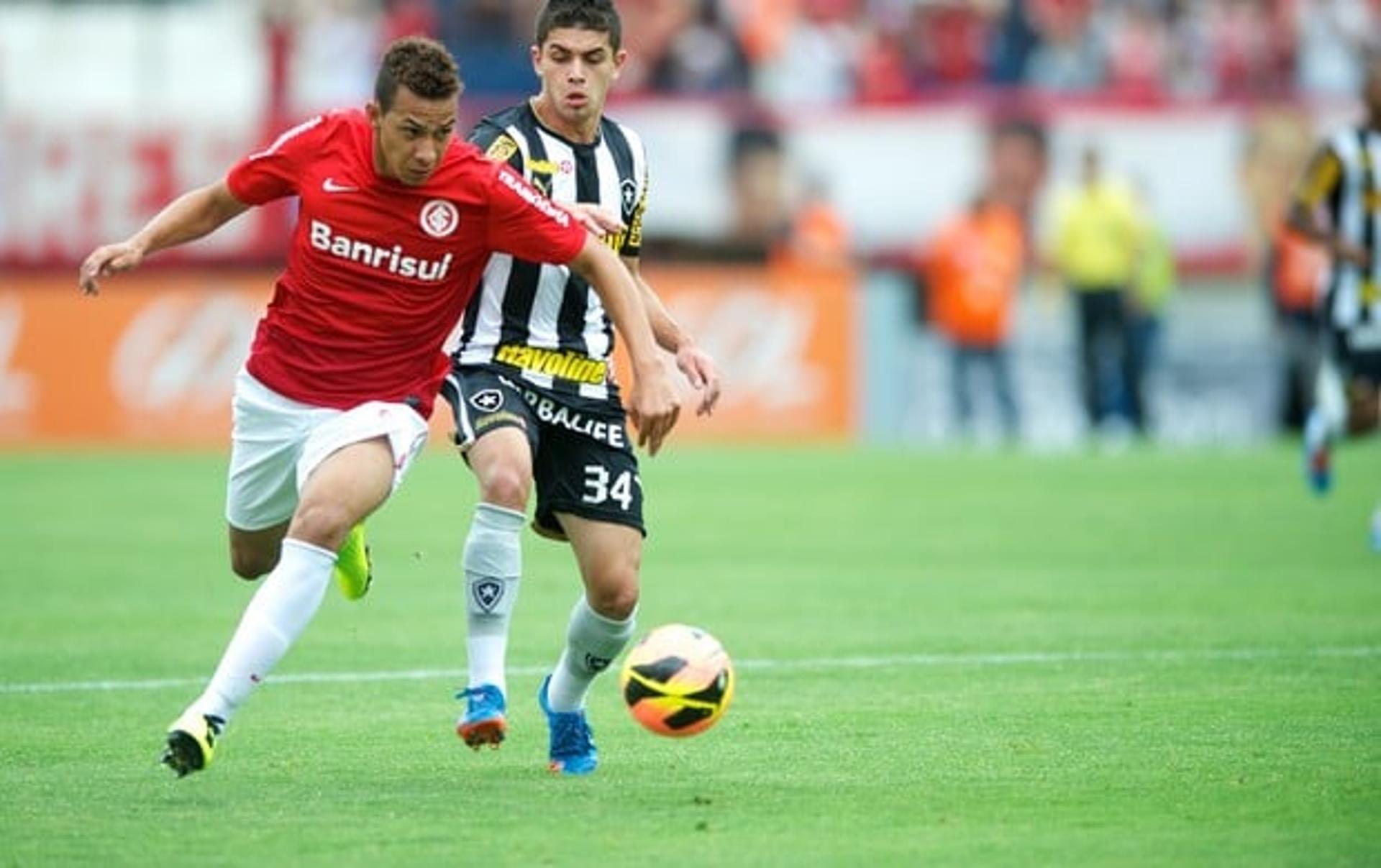 João Afonso (Foto: Alexandre Lops / SC Internacional)