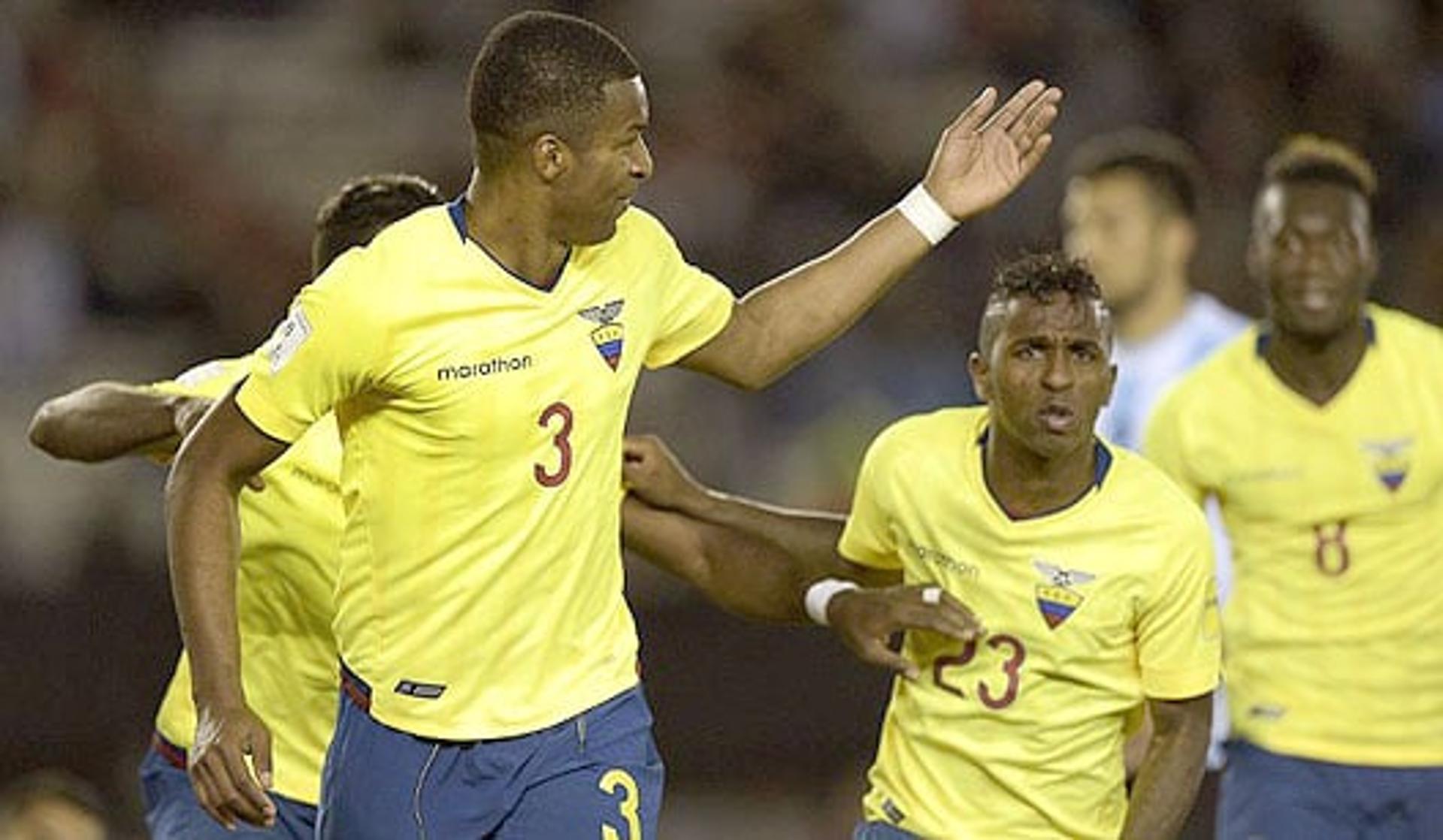 HOME - Argentina x Equador - Eliminatórias da Copa-2018 - Erazo (Foto: Juan Mabromata/AFP)