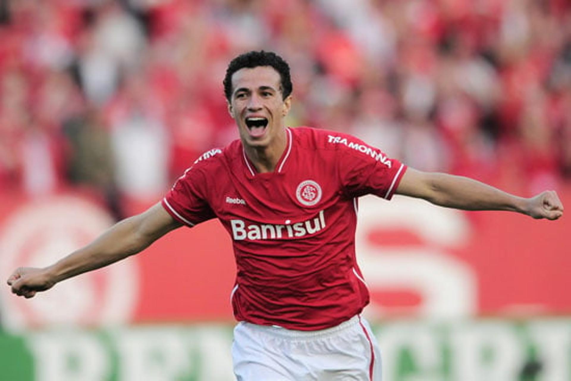 Leandro Damião no Internacional (Foto: Site Oficial / Internacional)