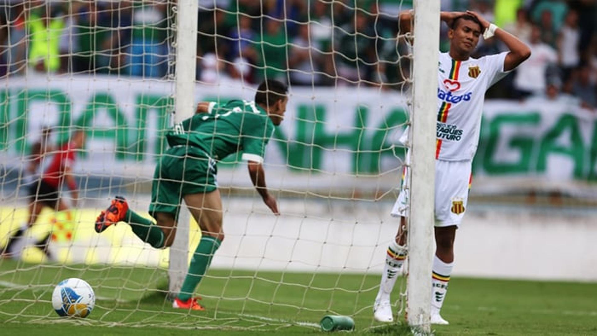 Kauê festeja gol do Palmeiras na Copinha