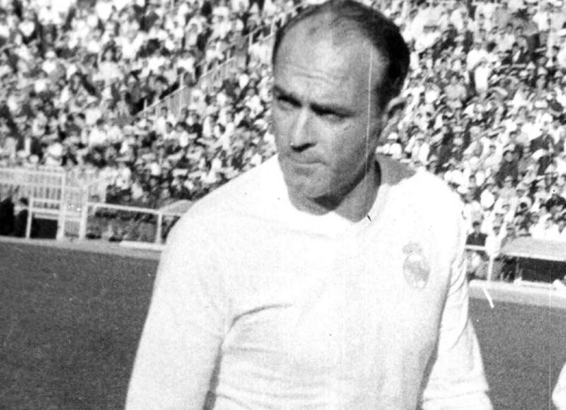 1. Alfredo Di Stefano (Argentina e Real Madrid)<br>