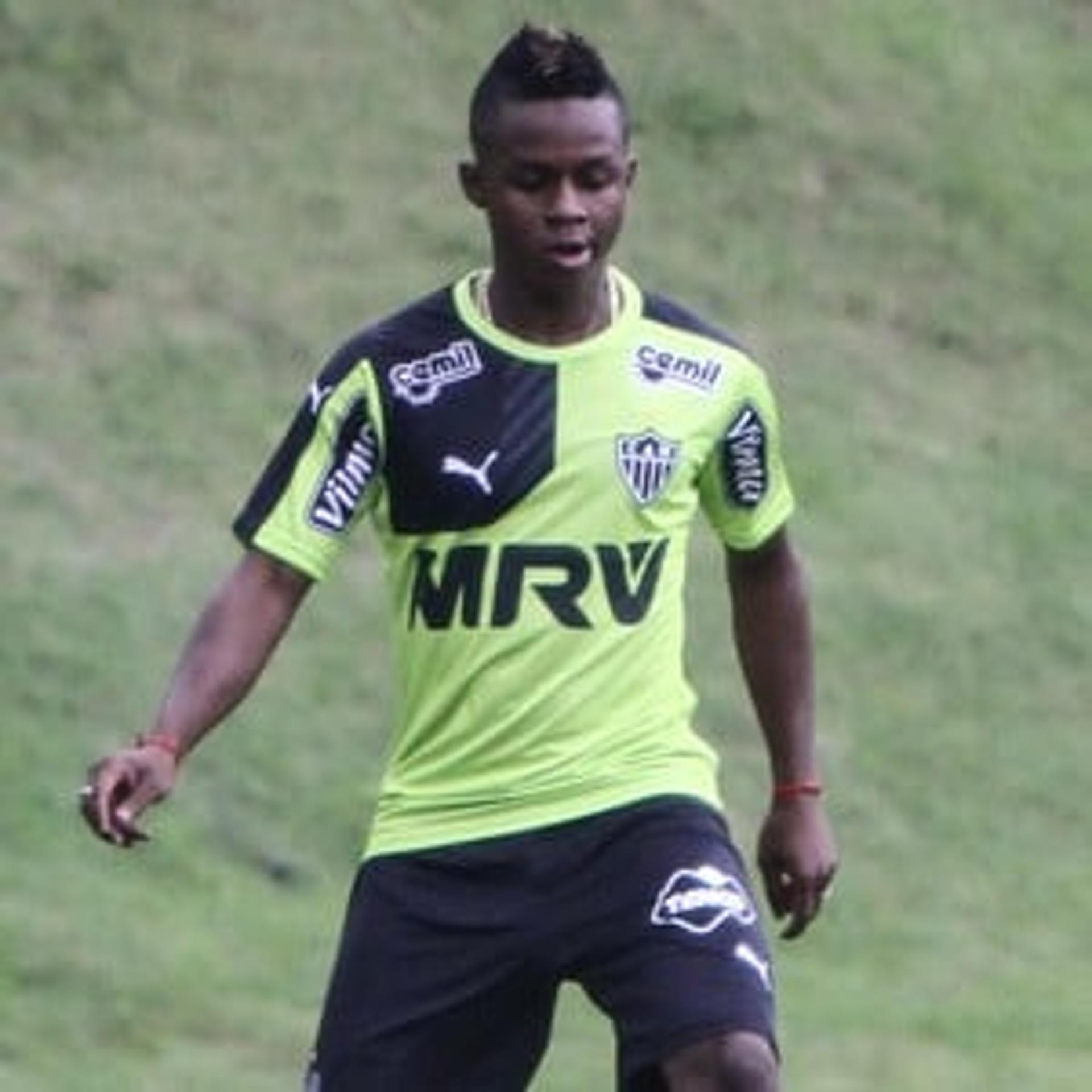 Cazares em treino do Atlético-MG (Foto: Divulgação/Atlético-MG)