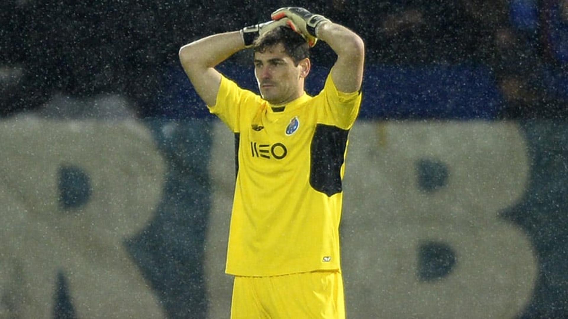 HOME - Vitória de Guimarâes x Porto - Campeonato Português - Casillas (Foto: Miguel Riopa/AFP)