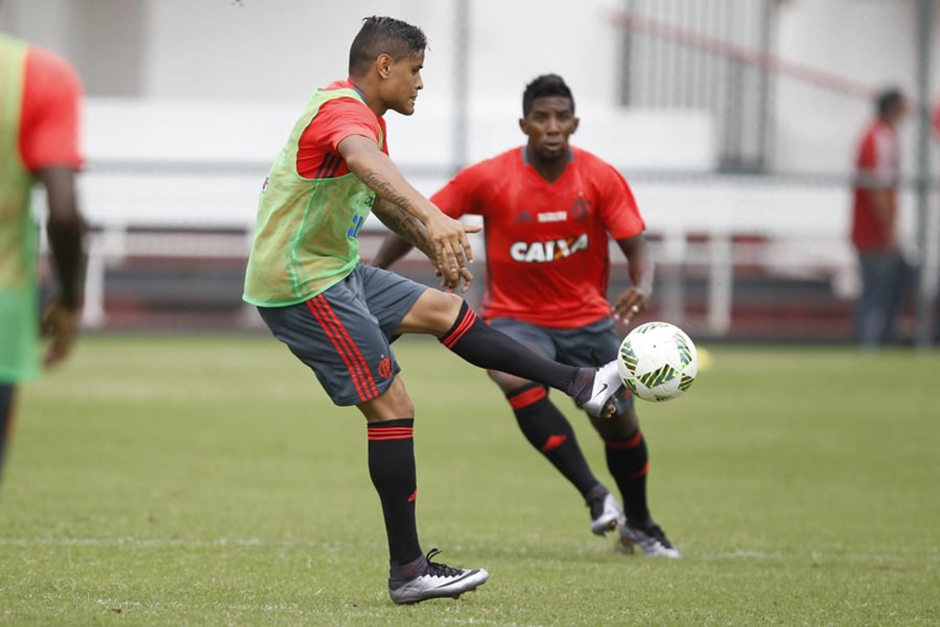 Éverton, Rodinei - Treino do Flamengo