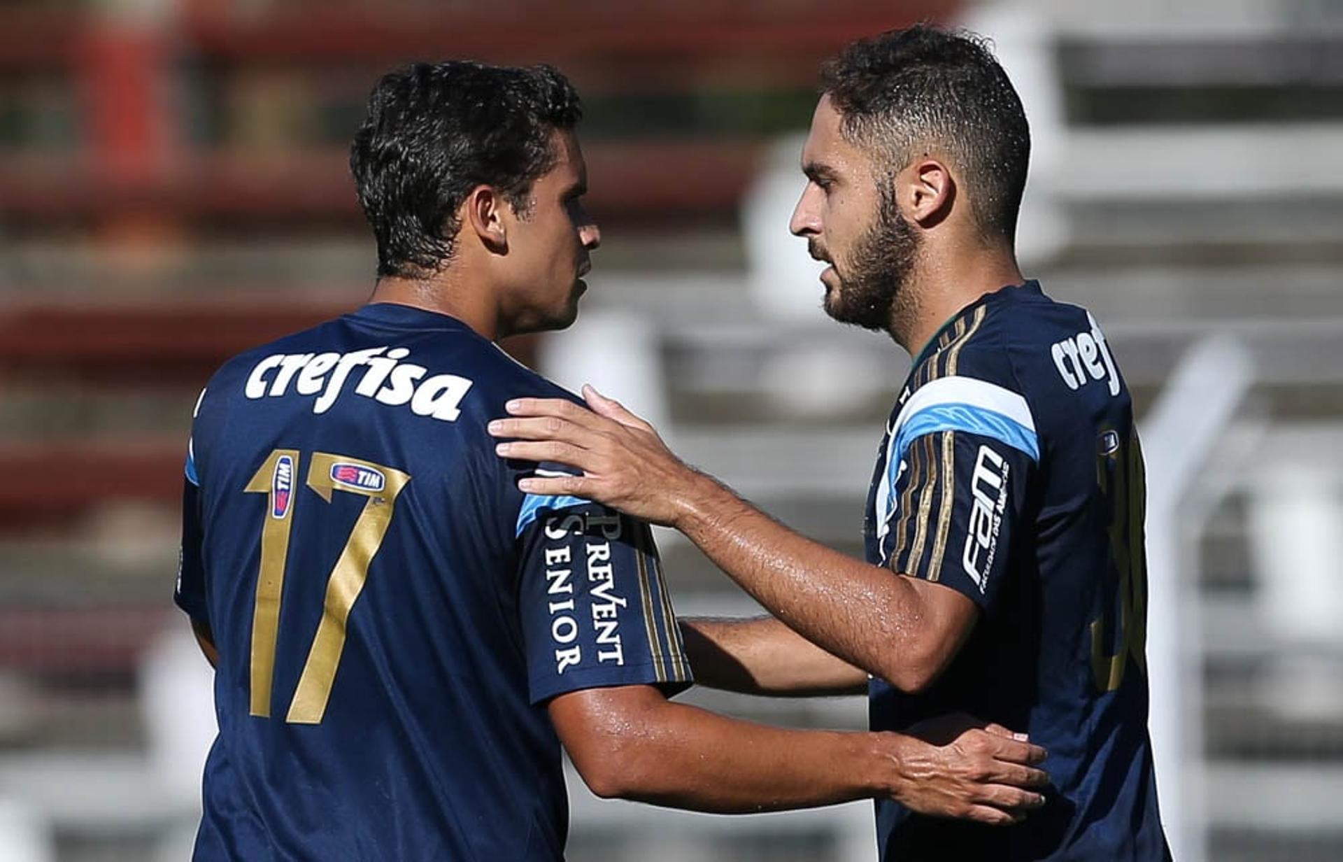 Jean e Régis em jogo-treino no Uruguai (foto: César Greco)