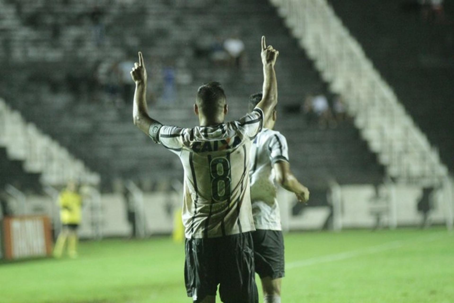 Maycon será um dos jogadores da Copinha com chance na equipe profissional