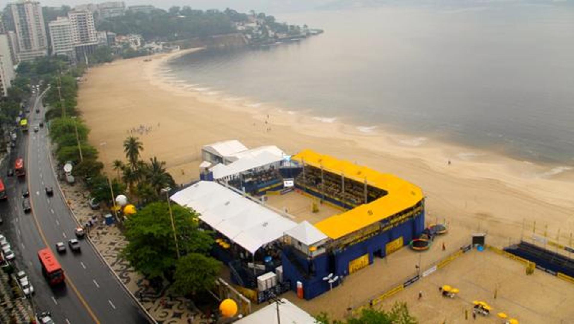 Arena montada em Niterói em 2014 (Foto: Paulo Frank/CBV)