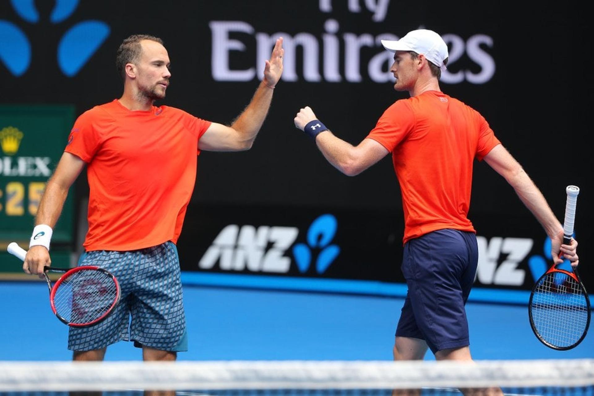 Bruno Soares e Jamie Murray disputam nesse sábado a decisão do Aberto da Austrália (Foto: Divulgação)