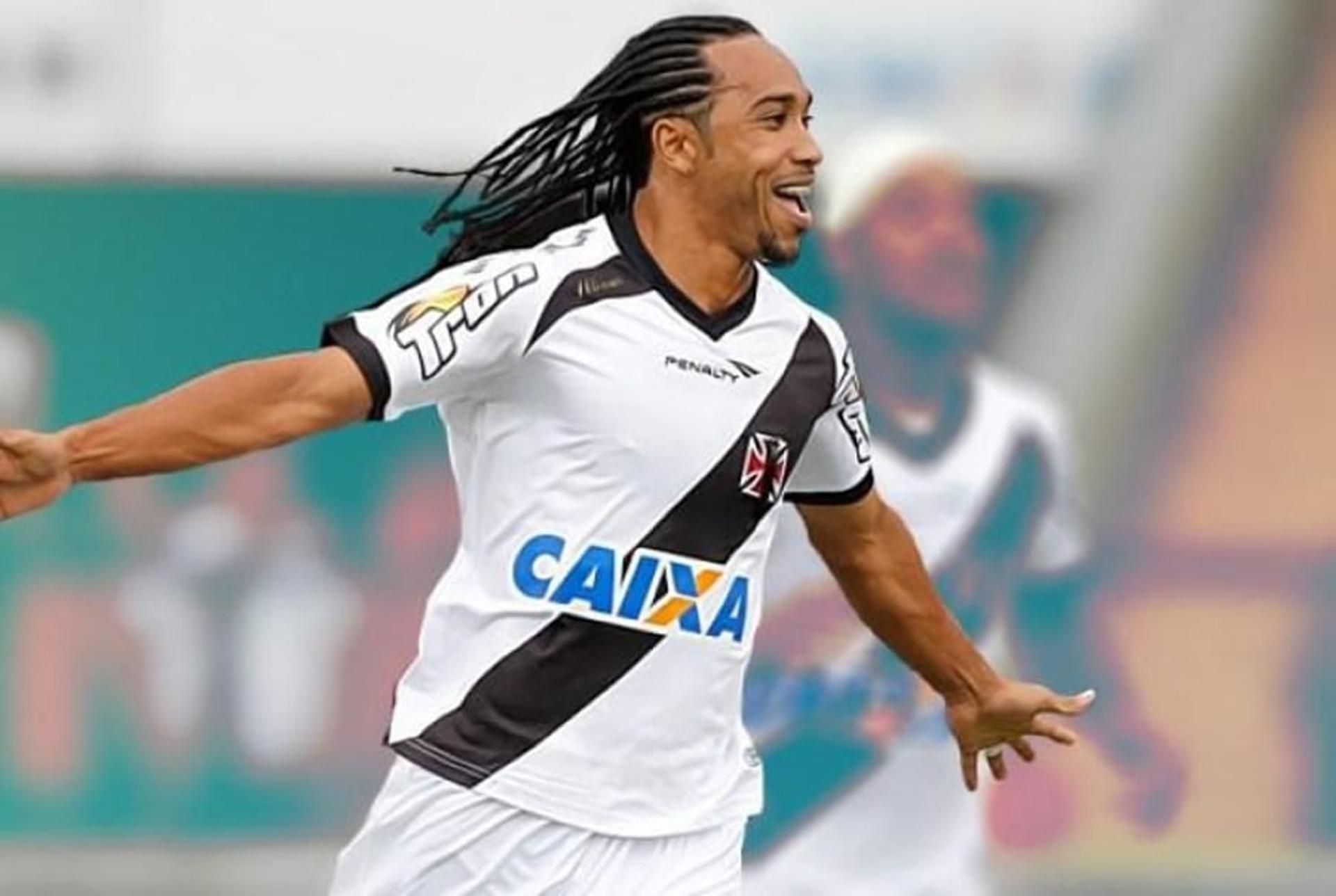 Ex-atacante Everton Costa deixou o futebol quando jogava no Vasco, em 2014, por uma arritmia cardíaca &nbsp;