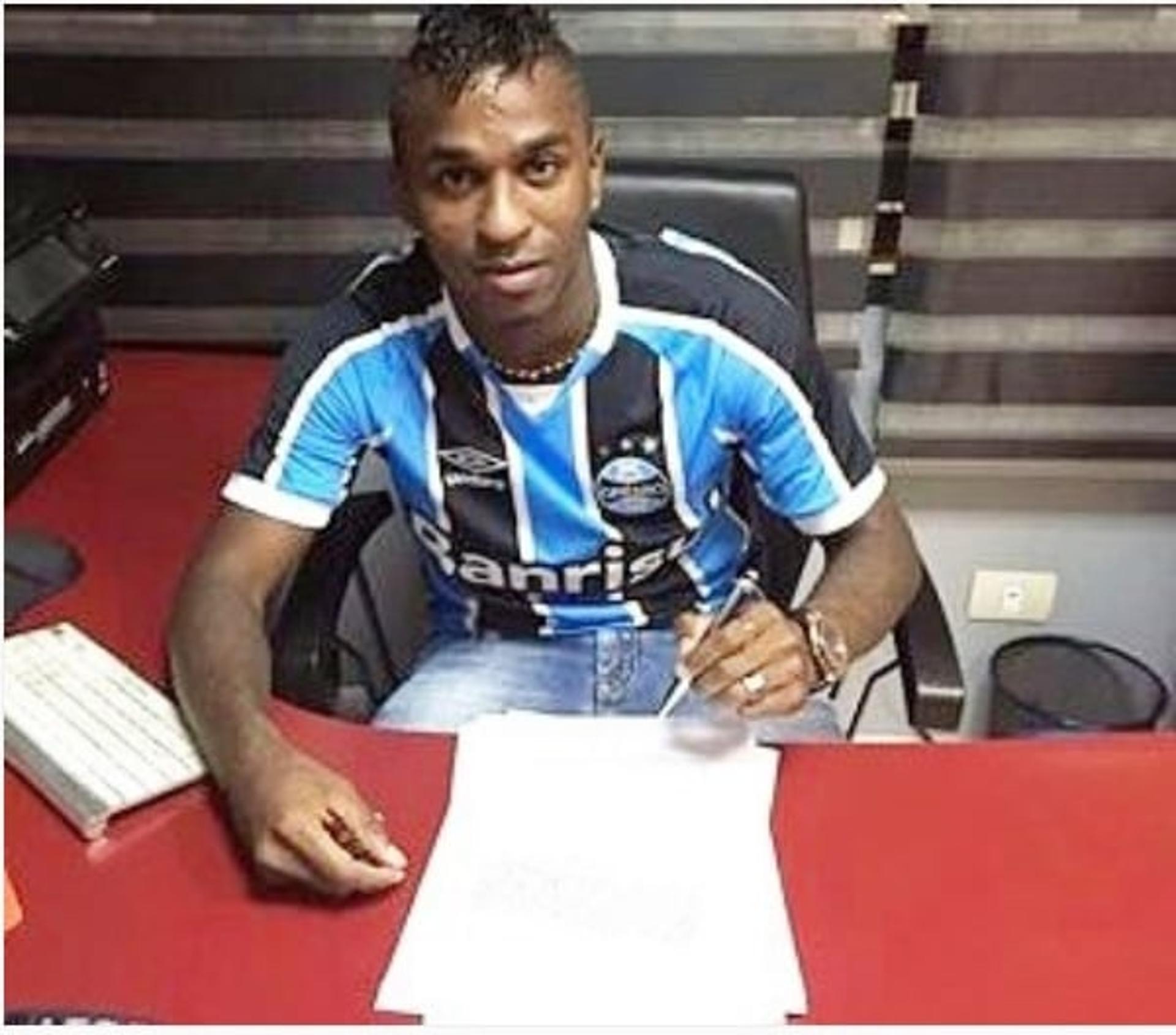 Miller Bolaños assina contrato com Grêmio (Reprodução / Instagram)