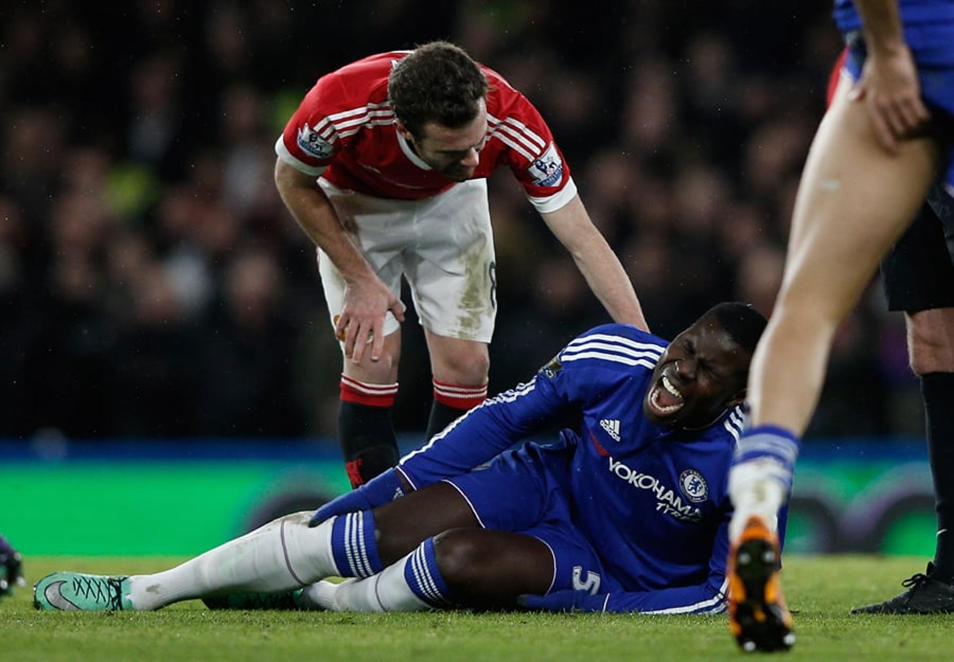 Veja as imagens da lesão do zagueiro Zouma