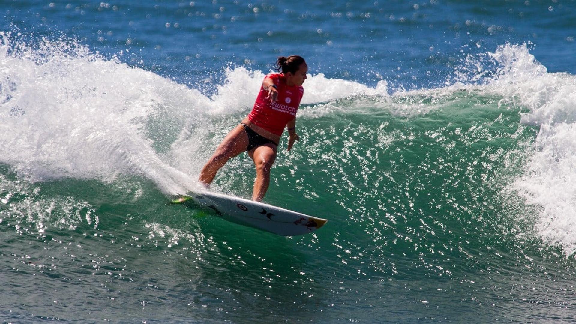 Carissa Moore é havaiana e inicia a temporada no topo do ranking