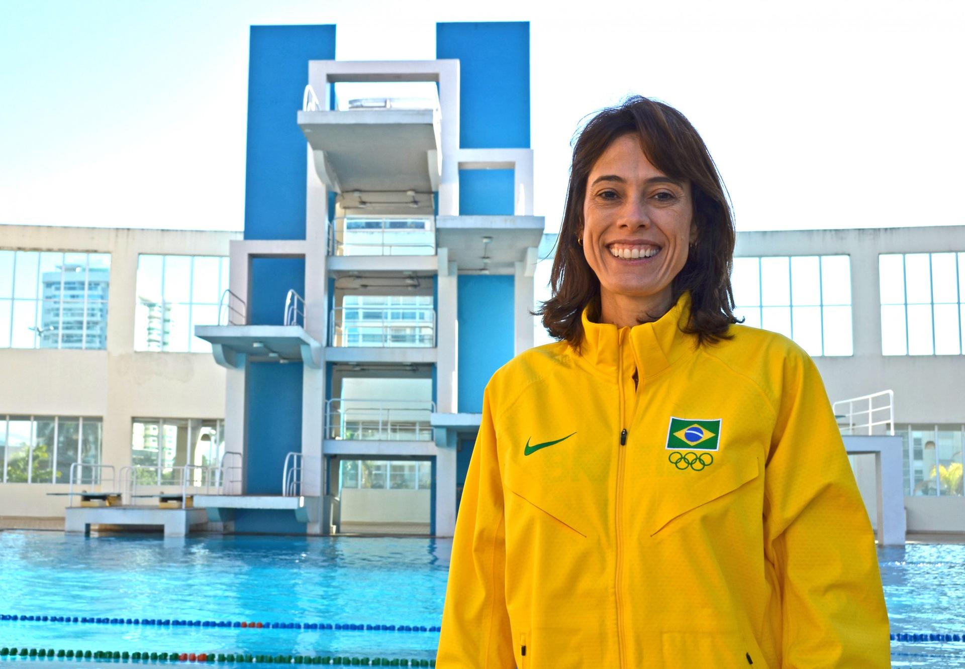 Adriana Behar posa para foto no Parque Aquático Maria Lenk, no Rio (Foto: Alexandre Castello Branco/COB)