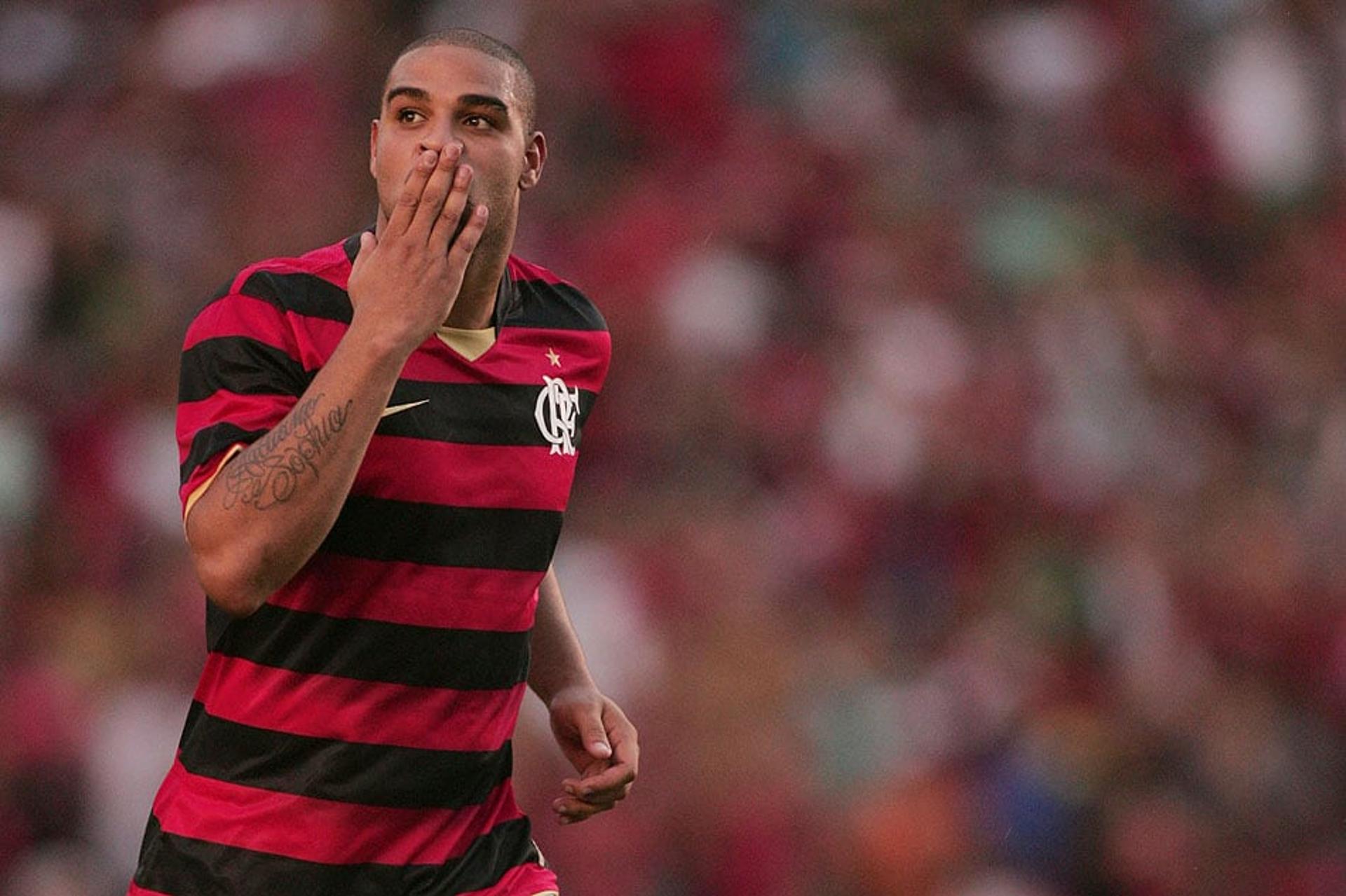 Adriano quer voltar ao Flamengo