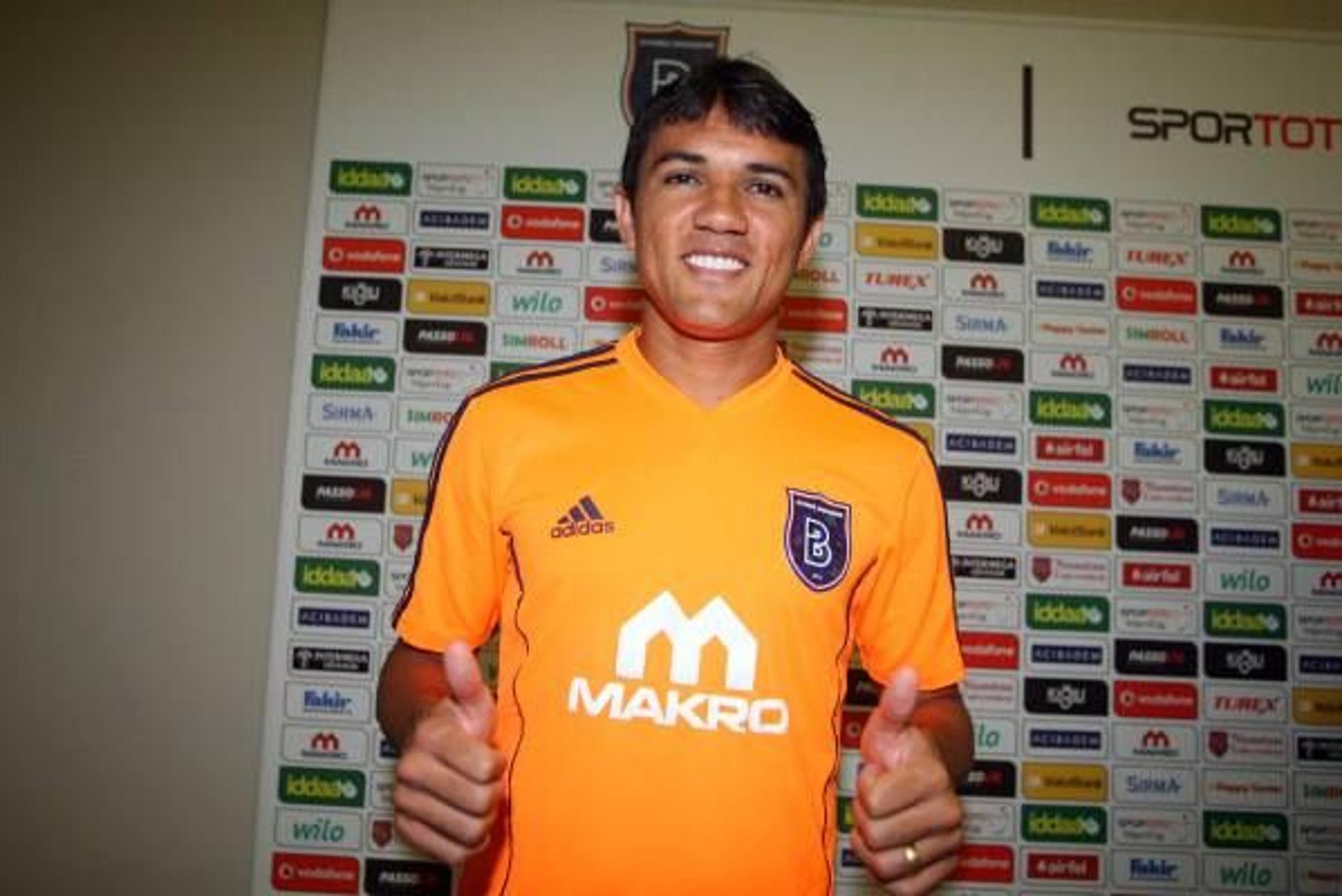 Marcio Mossoró do Istambul Basaksehir (Foto: Divulgação)