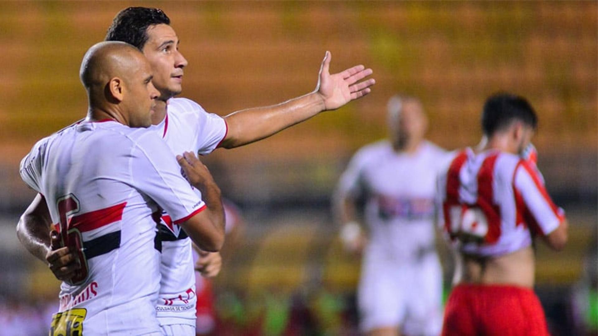 HOME - São Paulo x Mogi Mirim - Campeonato Paulista - Carlinhos e Ganso (Foto: Maurício Hummens/Fotoarena/LANCE!Press)