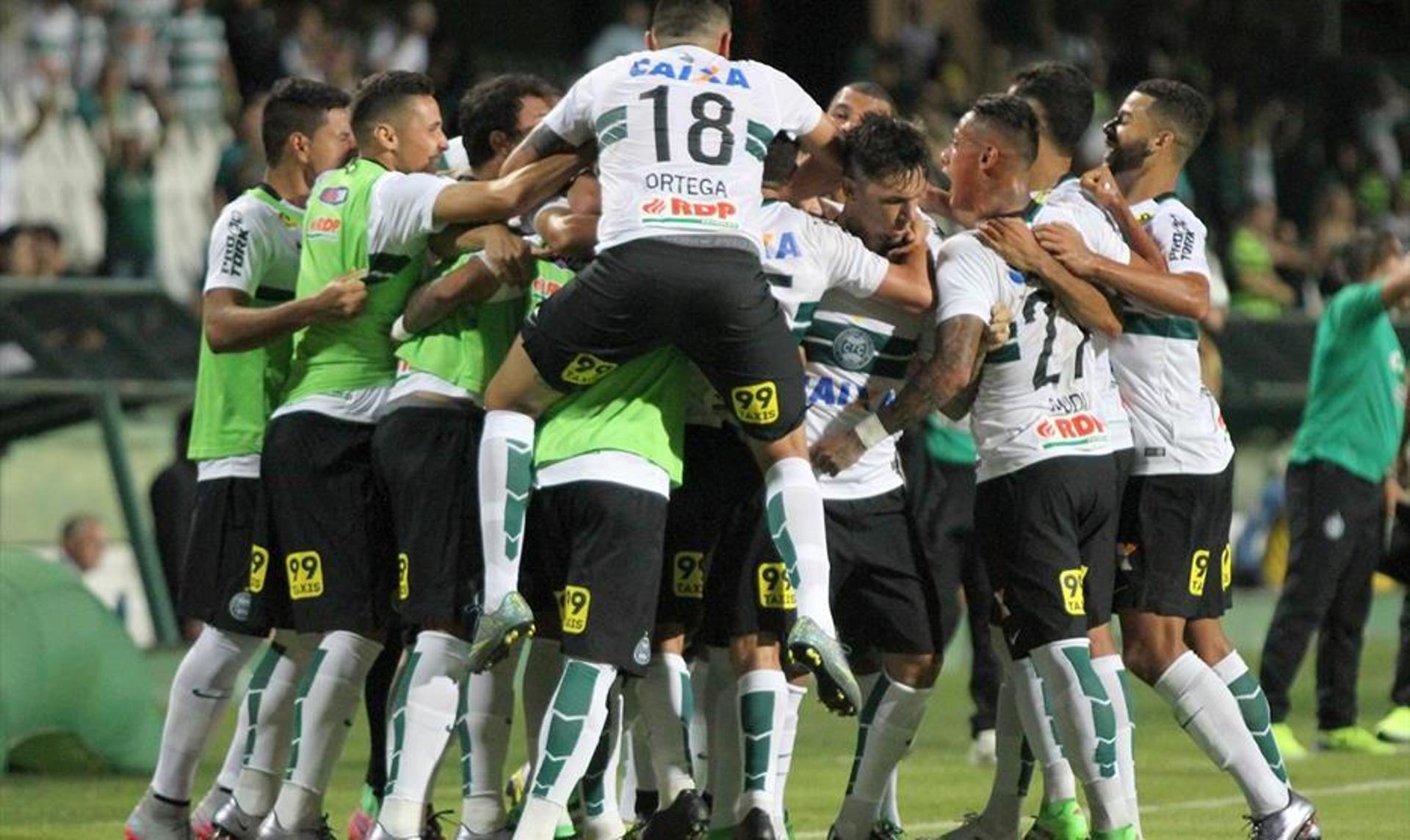 Jogadores do Coxa enaltecem a postura do time diante do líder do Estadual