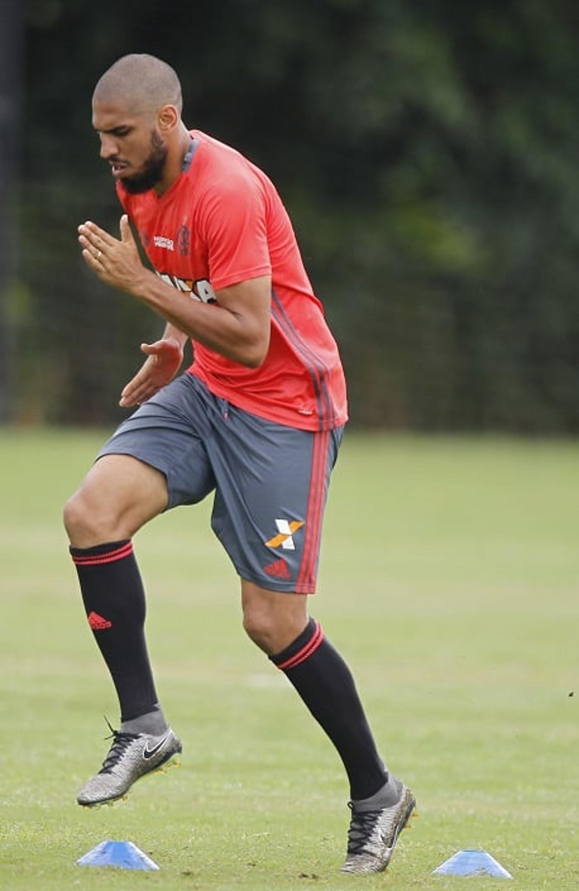 Wallace em treino do Flamengo (Gilvan de Souza/Flamengo)