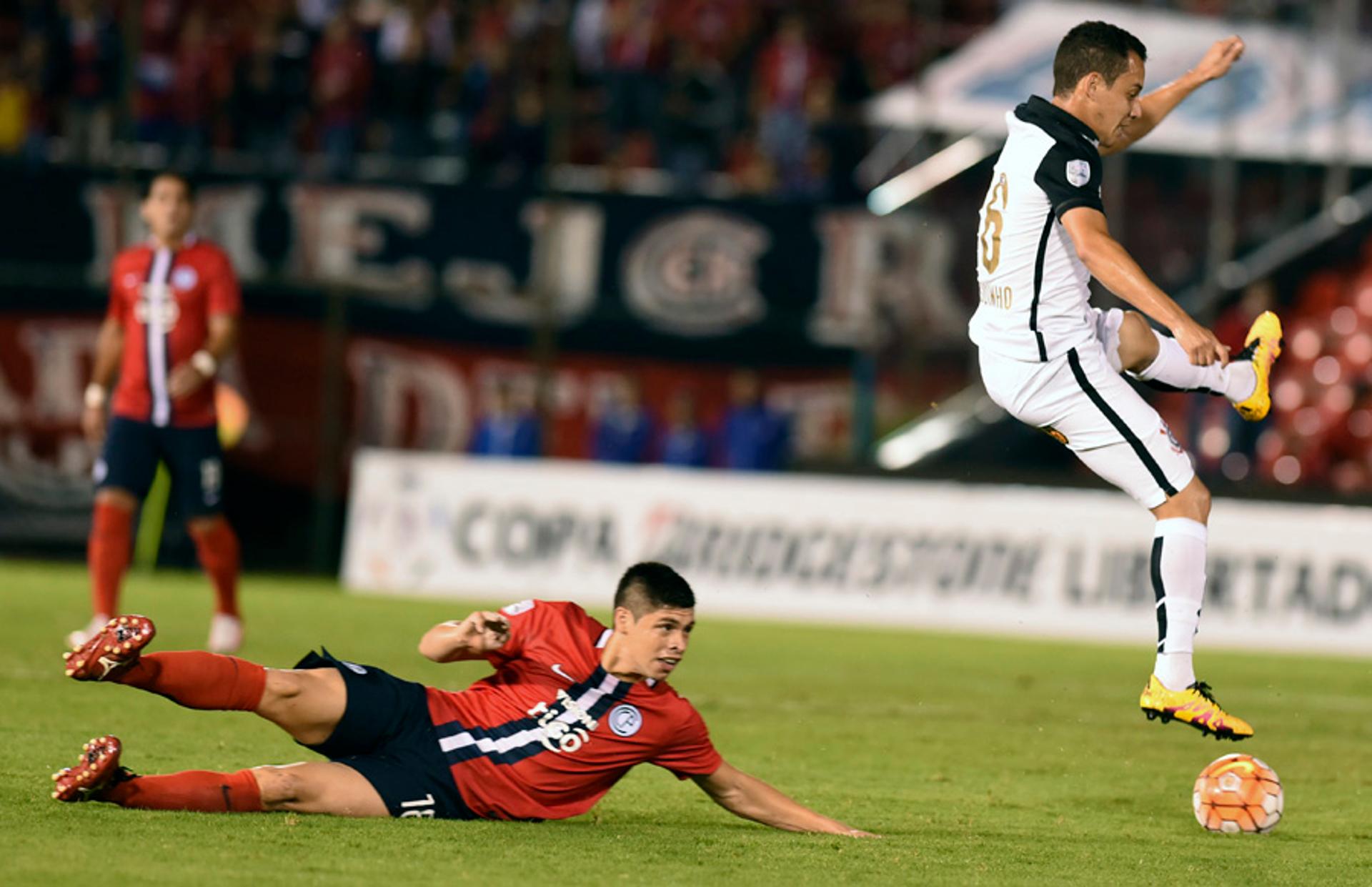 Libertadores - Cerro Porteno x Corinthians (foto:NORBERTO DUARTE / AFP)