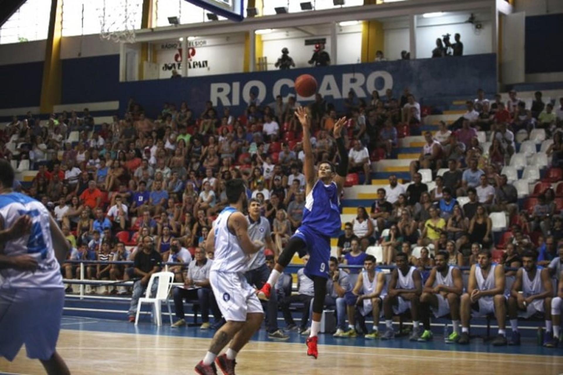 Basquete - Pinheiros x Rio Claro (foto:Diego Imai/Divulgação)