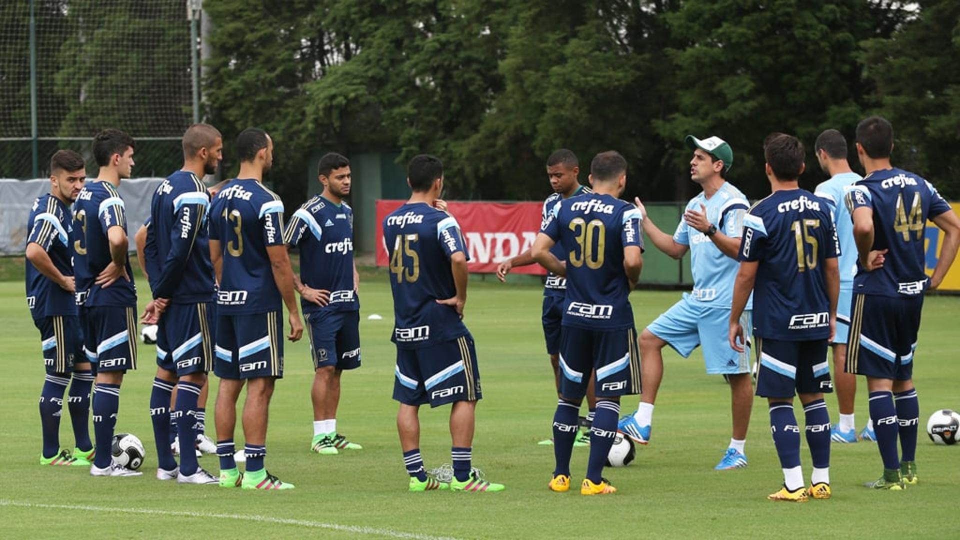 Jogadores que não viajaram ao Uruguai treinaram no CT (FOTO: Fabio Menotti/Palmeiras)