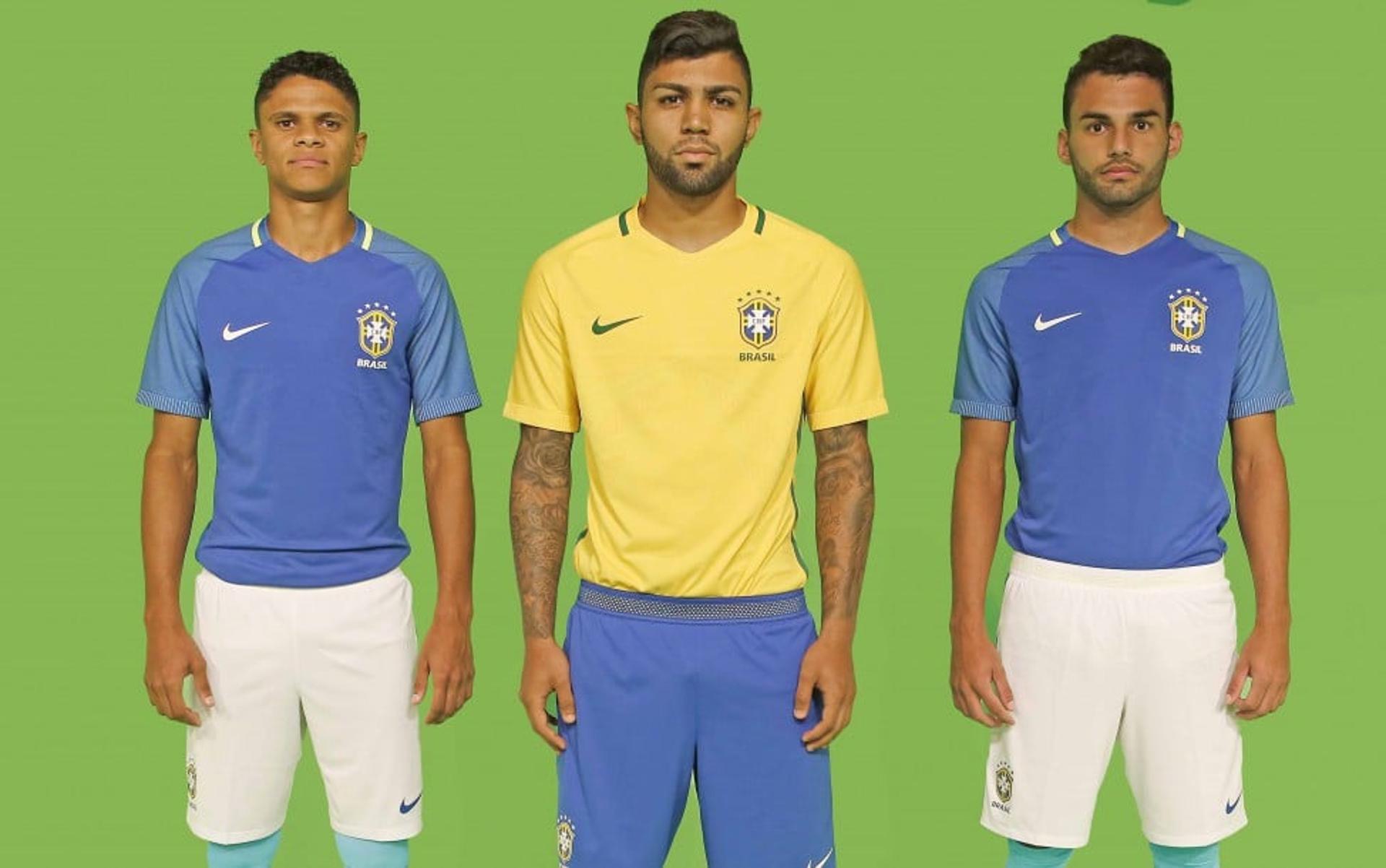 Douglas Santos, Gabigol e Thiago Maia com os novos uniformes da Seleção (Foto: Rafael Ribeiro/CBF)