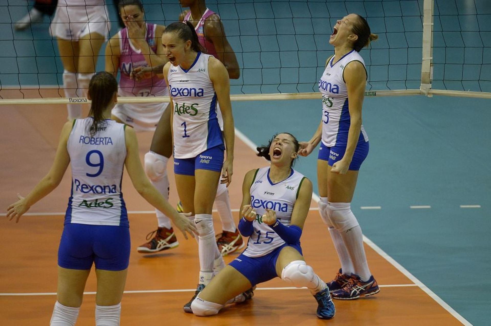 Rexona-Ades venceu o Vôlei Nestlé no segundo jogo da semifinal (Alexandre Loureiro/Inovafoto/CBV)