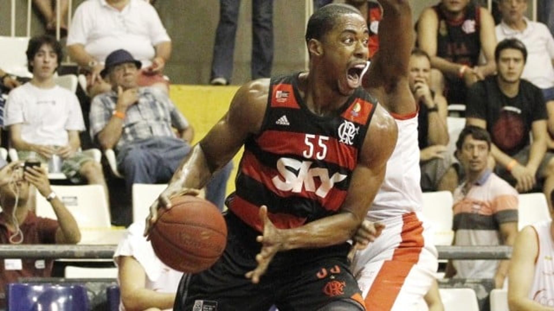 Meynsse conseguiu o seu primeiro duplo-duplo nesta temporada (Foto: Gillvan de Souza/Flamengo)