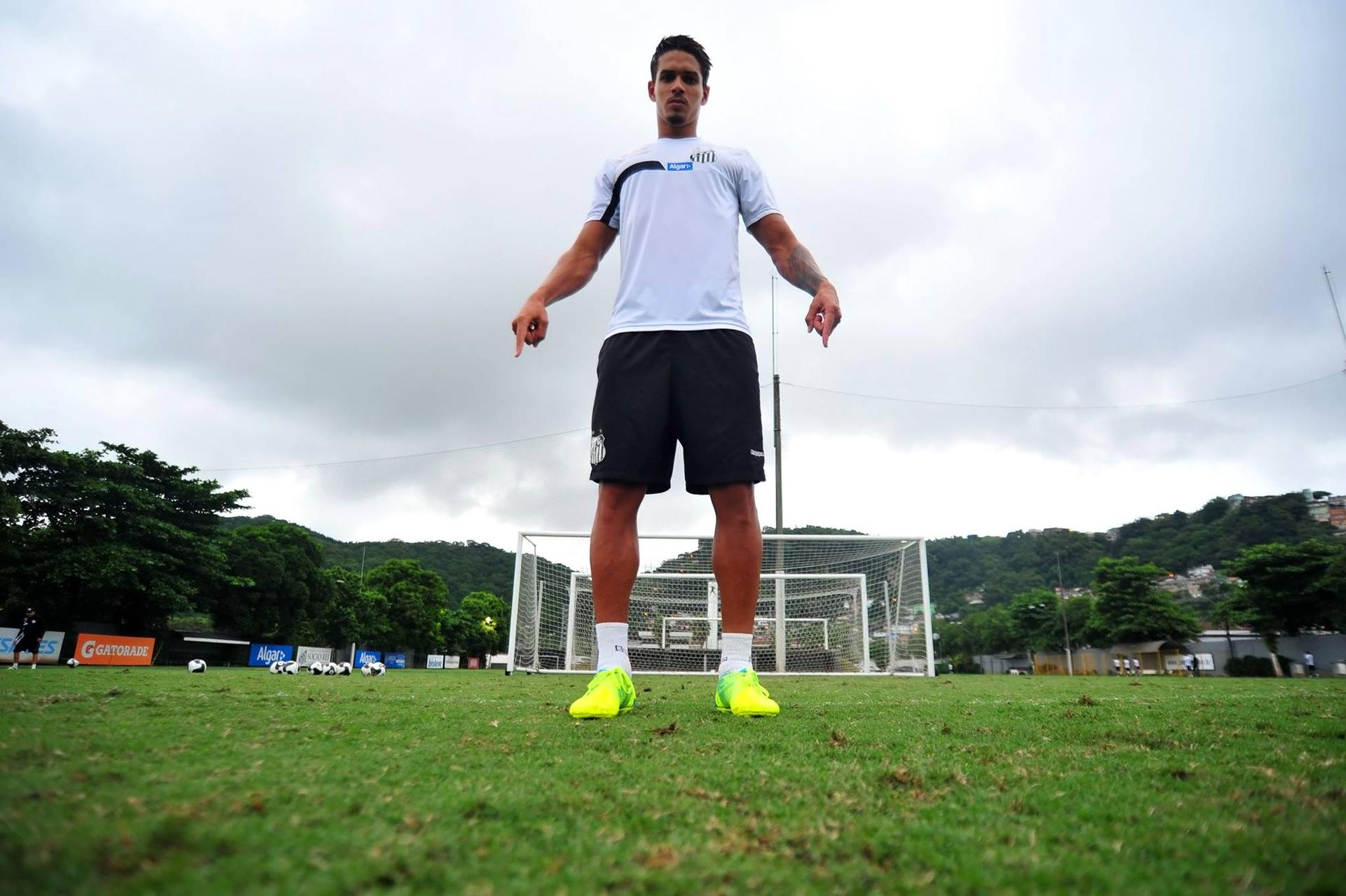 Lucas Veríssimo, zagueiro do Santos