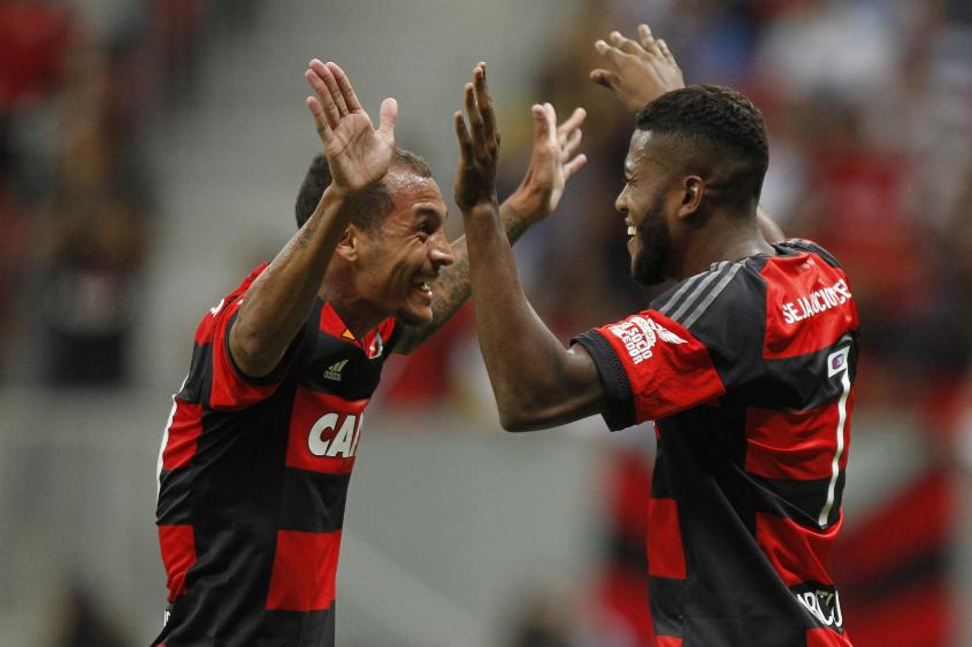 Cirino vibra com o gol marcado no clássico entre Flamengo e Vasco (Foto: Gilvan de Souza/Flamengo)