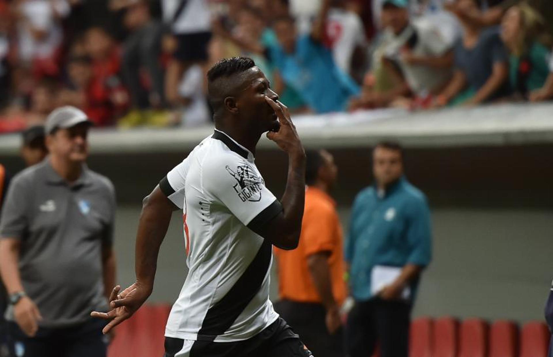 Riascos - Vasco x Flamengo (Foto: Andre Borges/AGIF)