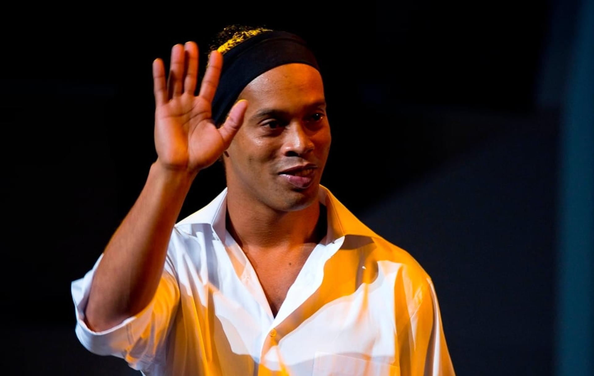 Ronaldinho atuará no futebol peruano (Foto: Alfredo Estrella/AFP)