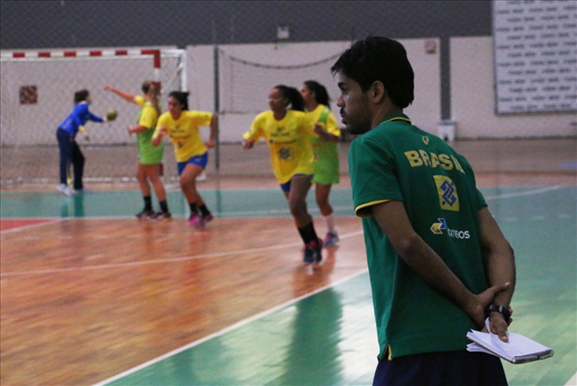 Equipe do técnico Cristiano Rocha busca bicampeonato no Pan da categoria. Foto: Divulgação/CBHb