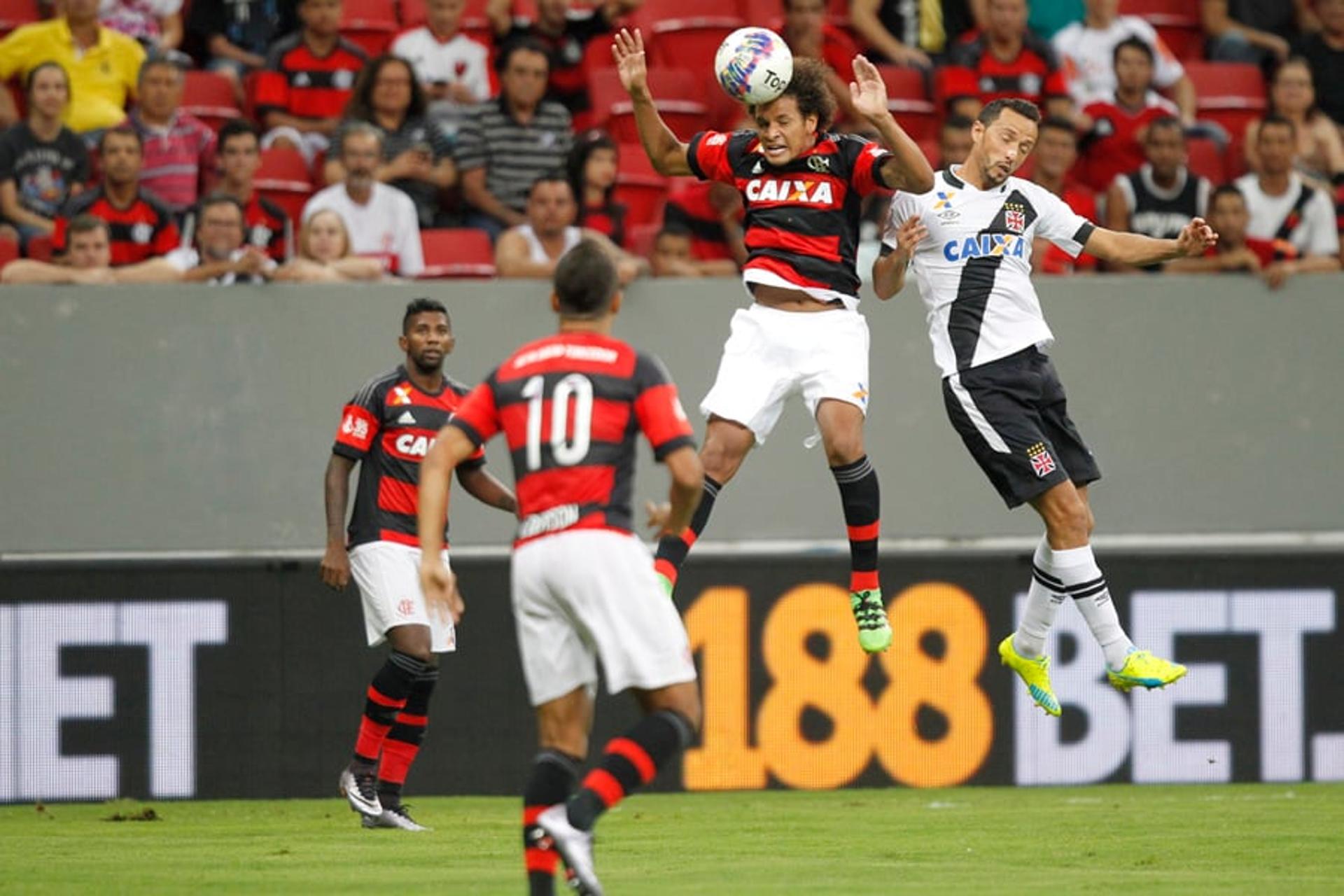 Relembre imagens do último clássico entre Fla e Vasco. Empate por 1 a 1 no dia 30 de março, em Brasília