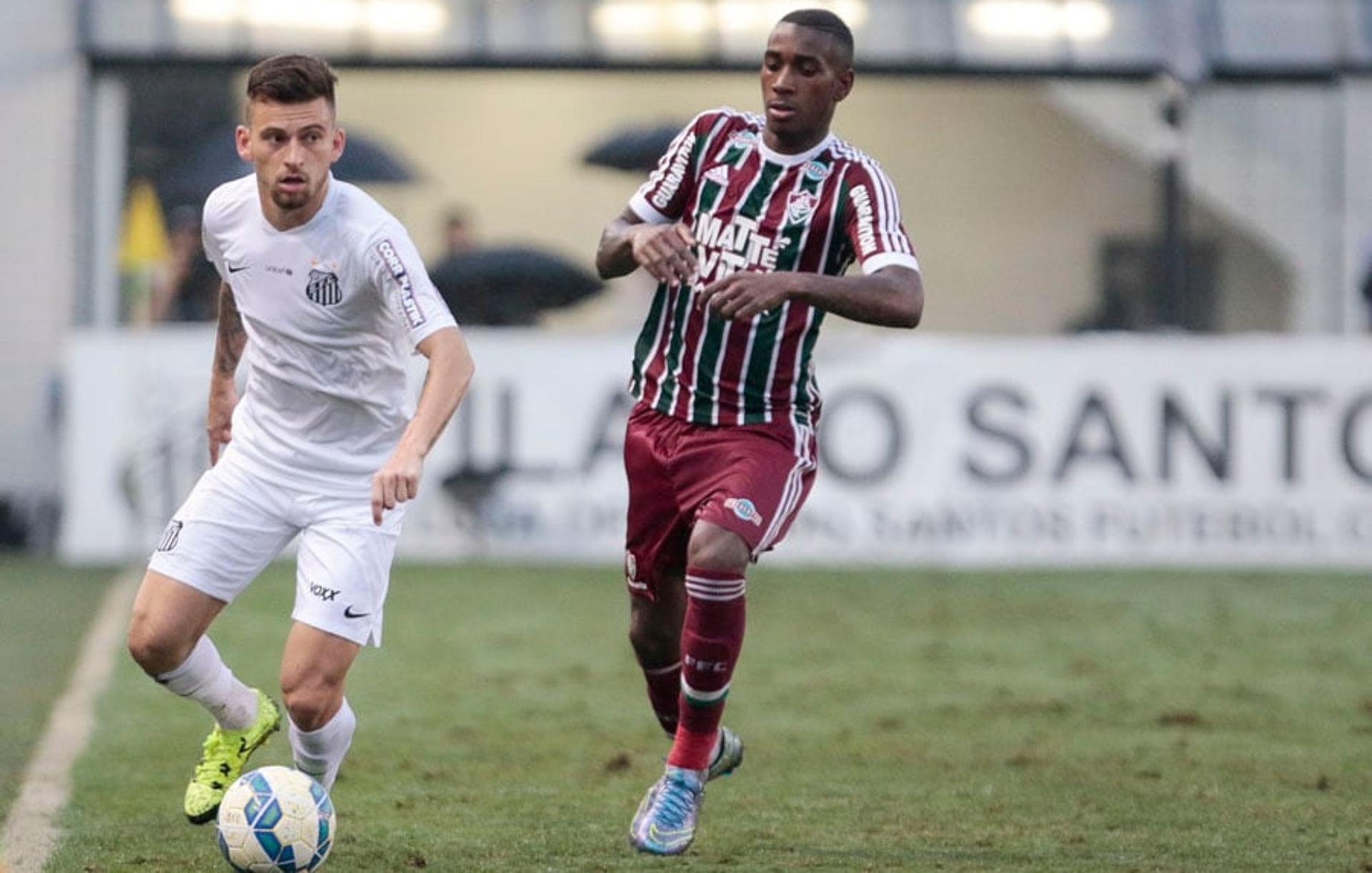 Último jogo: Santos 3 x 1 Fluminense (4/10/2015, Vila Belmiro)