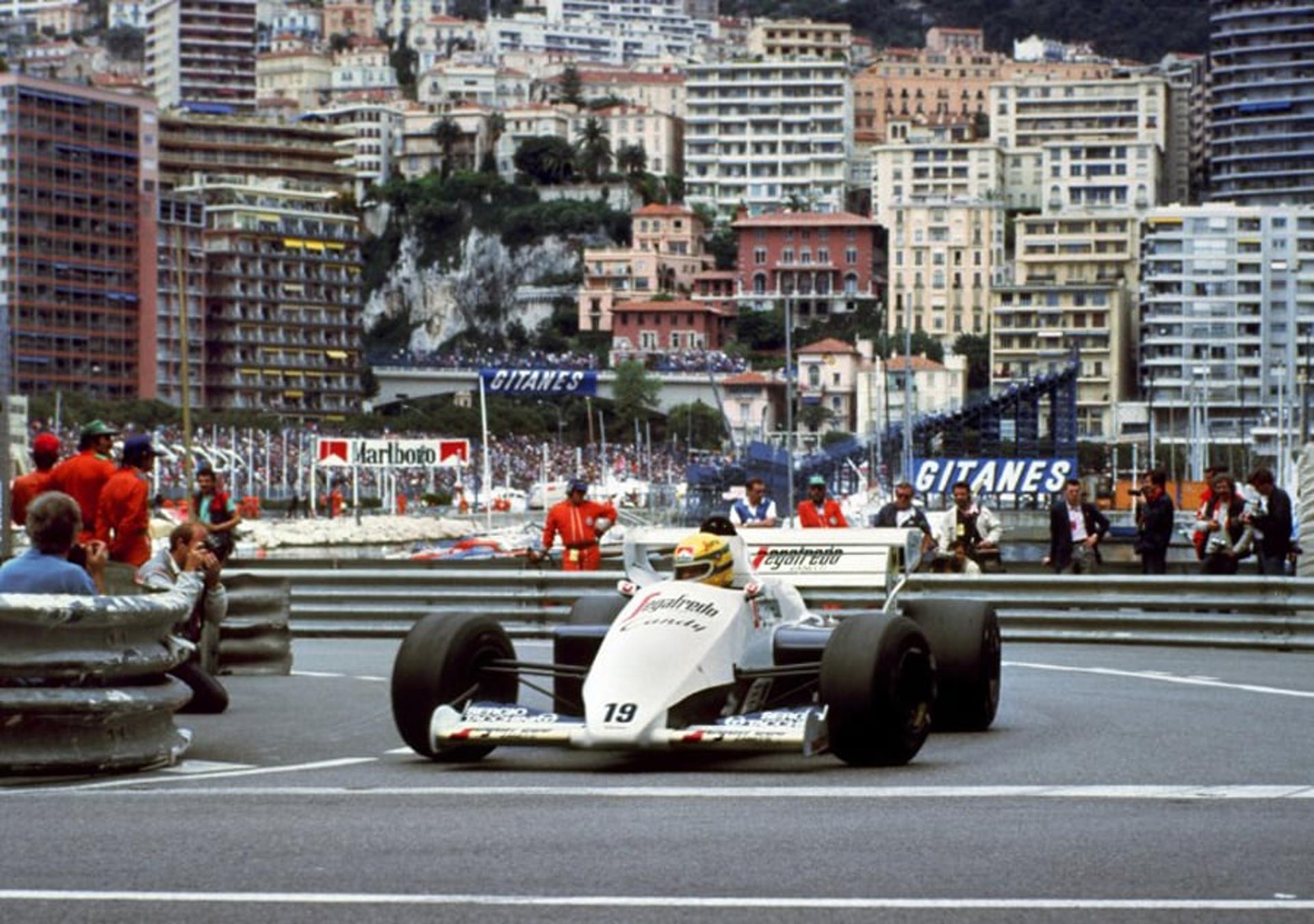 Ayrton Senna durante o GP de Monte Carlo de 1984, em sua primeira temporada na Fórmula 1