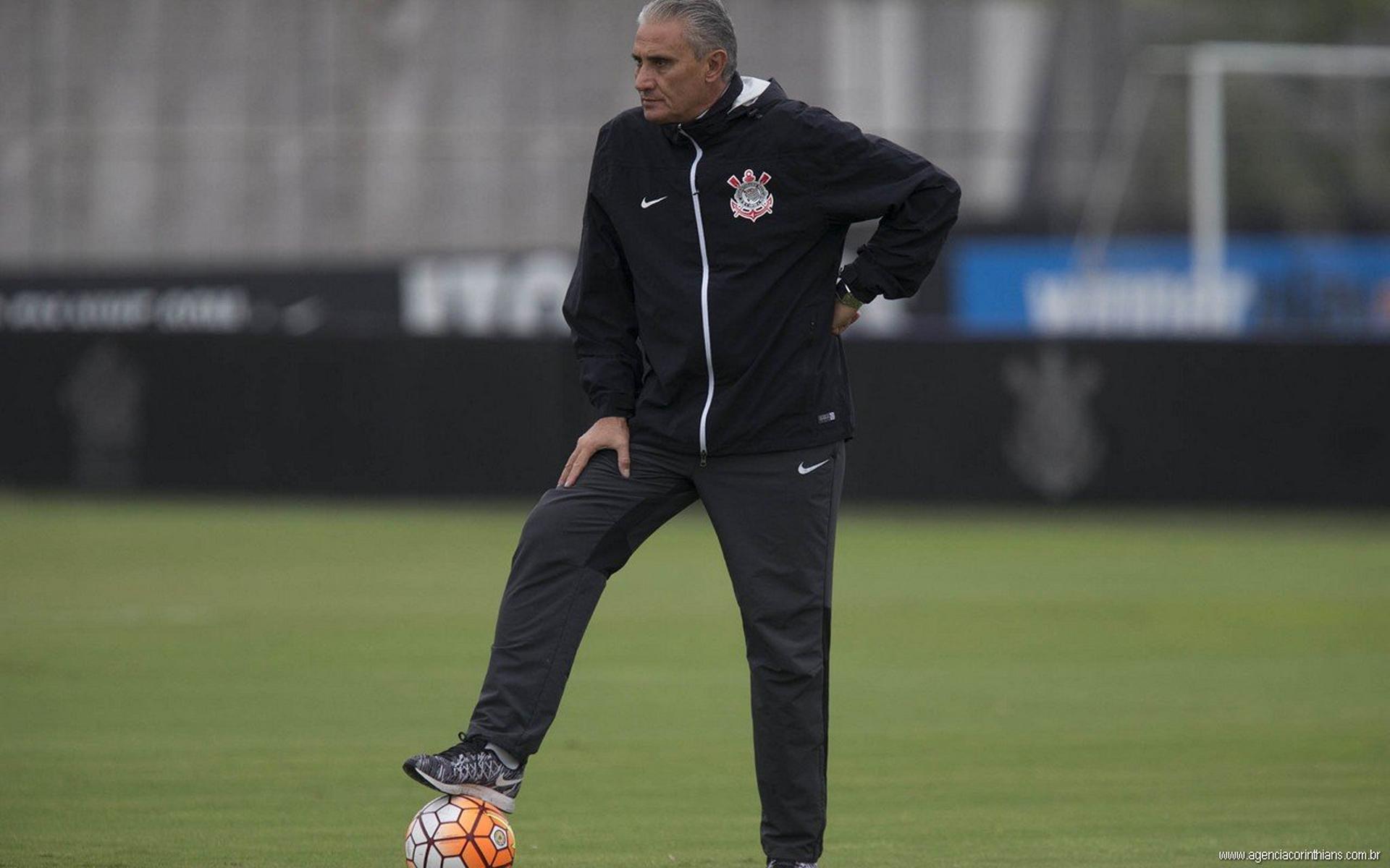 Tite quer dois reforços para o Corinthians (Foto: Daniel Augusto Jr)