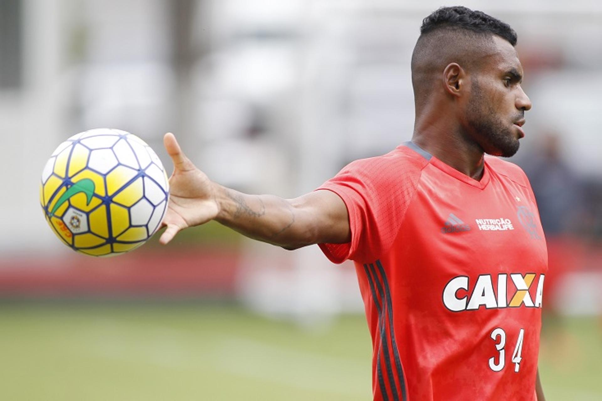 Dumas em treino do Flamengo (Gilvan de Souza / Flamengo)