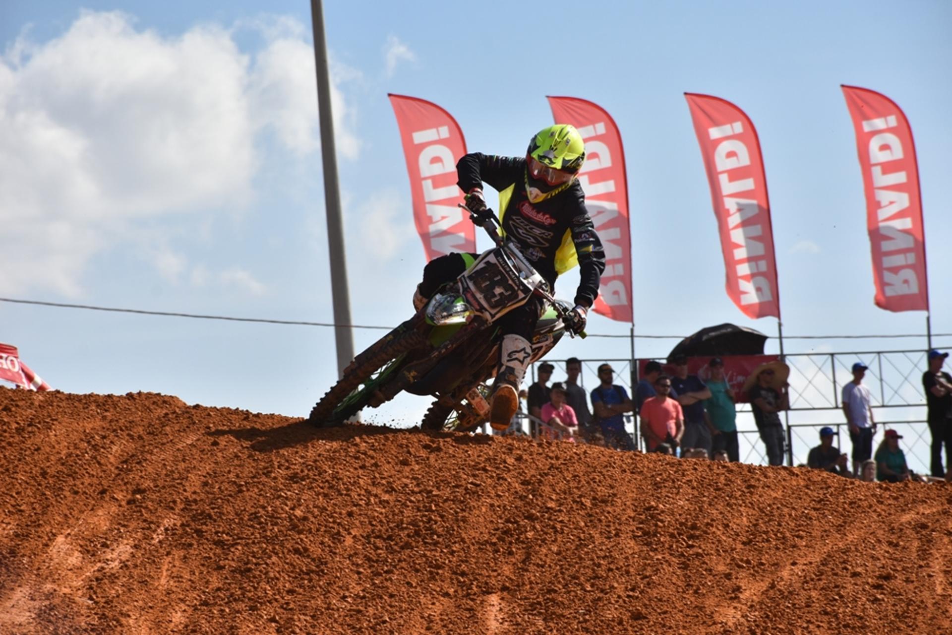 Tallys Nathan, 15 anos, compete na categoria Junior