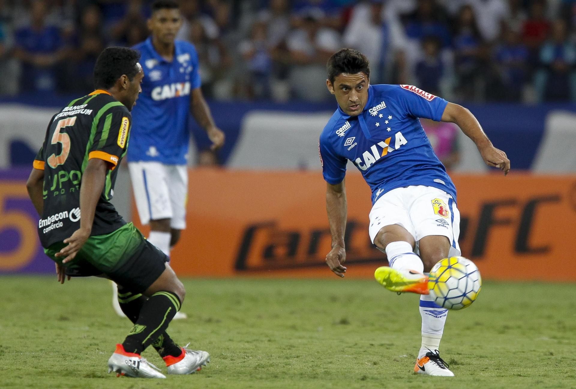 Robinho, meia-atacante do Cruzeiro (Foto: Washington Alves/Light Press/Cruzeiro)